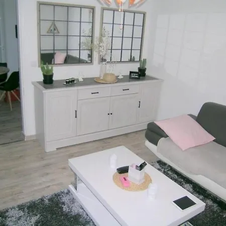 Semesterbostad House 8 Personnes Les Bains - Maison Individuelle - Wifi - 4 Chambres - Piscine - Proche Commerces, Plage Et Foret.. Ronce-les-Bains