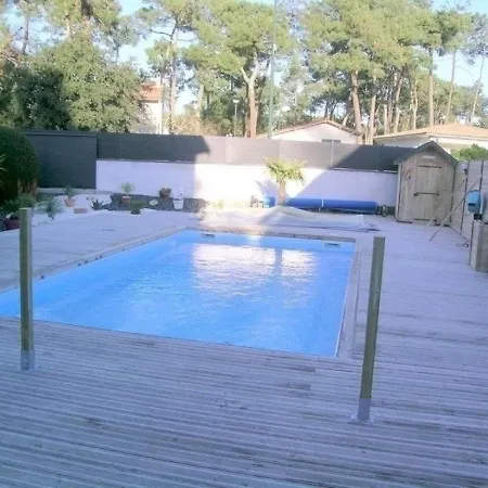 House 8 Personnes Les Bains - Maison Individuelle - Wifi - 4 Chambres - Piscine - Proche Commerces, Plage Et Foret.. Semesterbostad